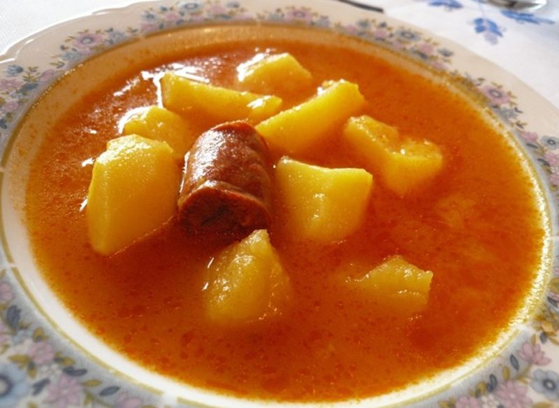 PASOS FINALES DE LAS PATATAS A LA RIOJANA