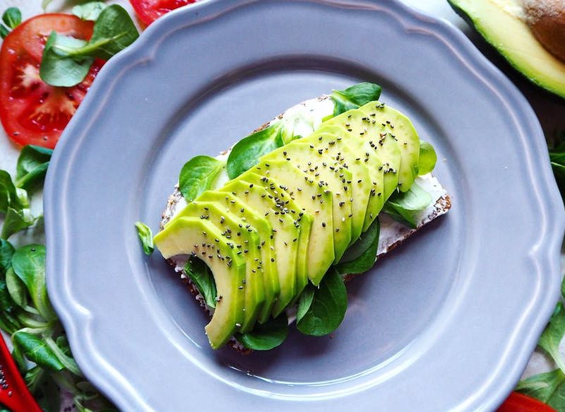 ¿CUÁNTOS AGUACATES SE PUEDEN COMER AL DÍA?