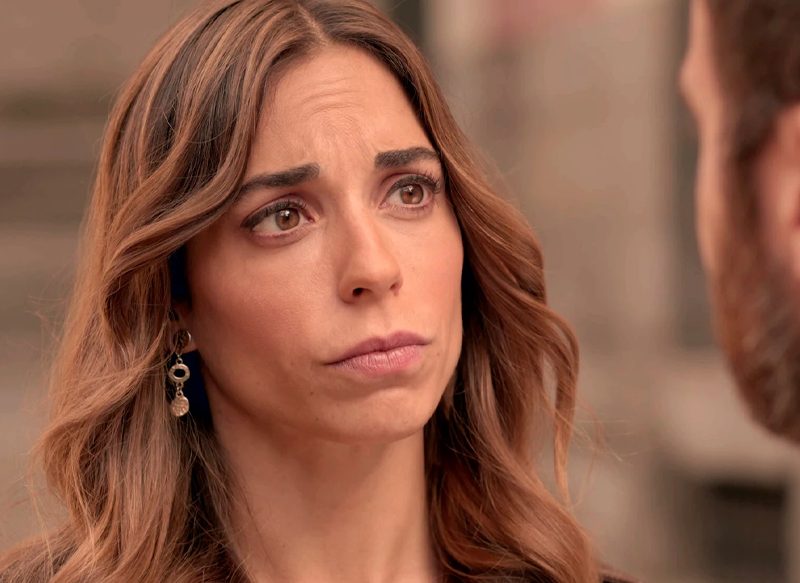 CORAL, PRESIONADA POR SU BODA CON RAÚL