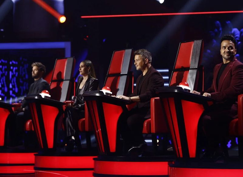 OCHO EDICIONES DE LA VOZ