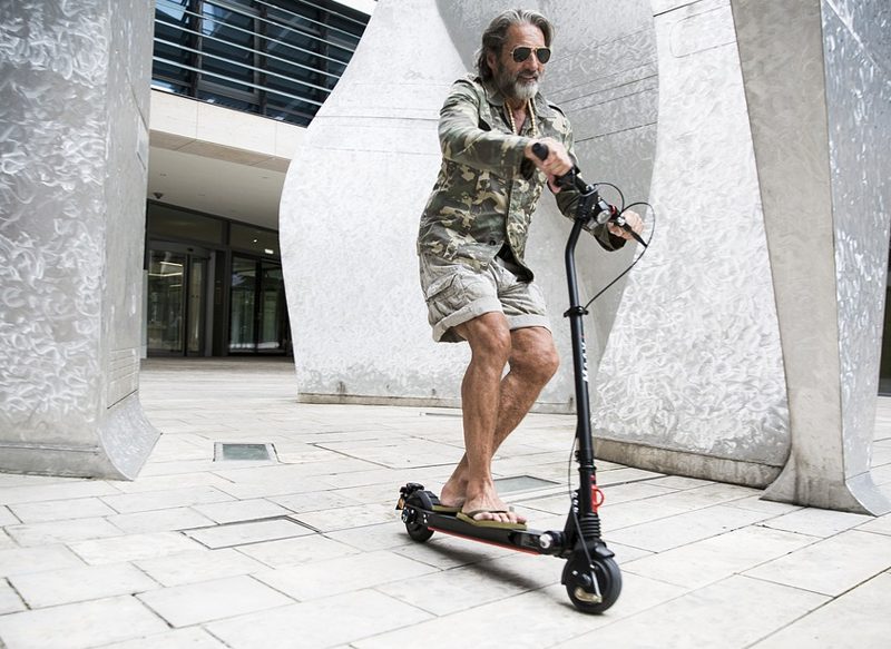 ¿ES OBLIGATORIO TENER SEGURO EN UN PATINETE ELÉCTRICO?