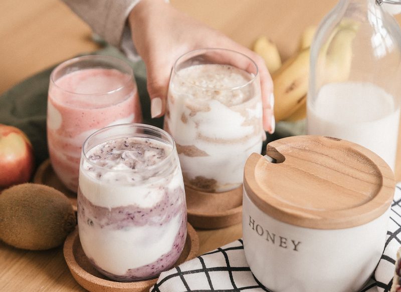 Esto es lo que le pasa a tu cuerpo si te tomas un yogur caducado
