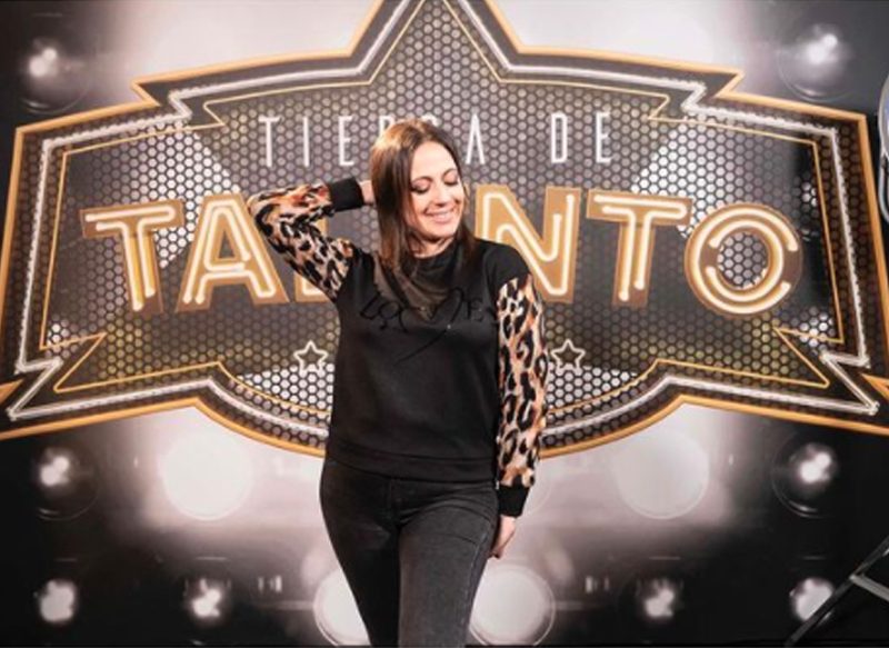 MARÍA VILLALÓN, COPRESENTADORA DE CANAL SUR
