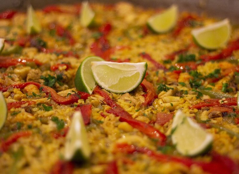 POLLO, UNA DE LAS CARNES NECESARIAS PARA LA RECETA ORIGINAL