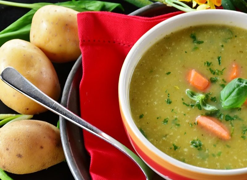 CONTINUANDO CON LA RECETA DE SOPA CASTELLANA O SOPA DE AJO