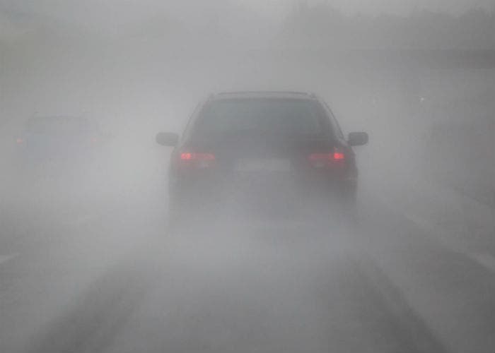 conducir si hay niebla