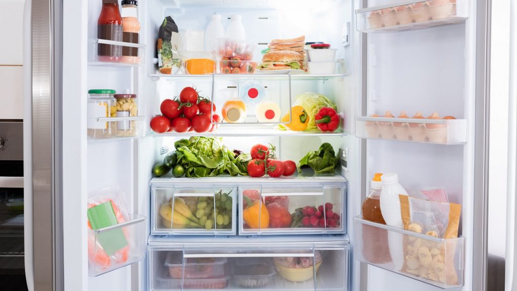 consejos de la OCU para que tu frigorifico consuma menos luz Moncloa