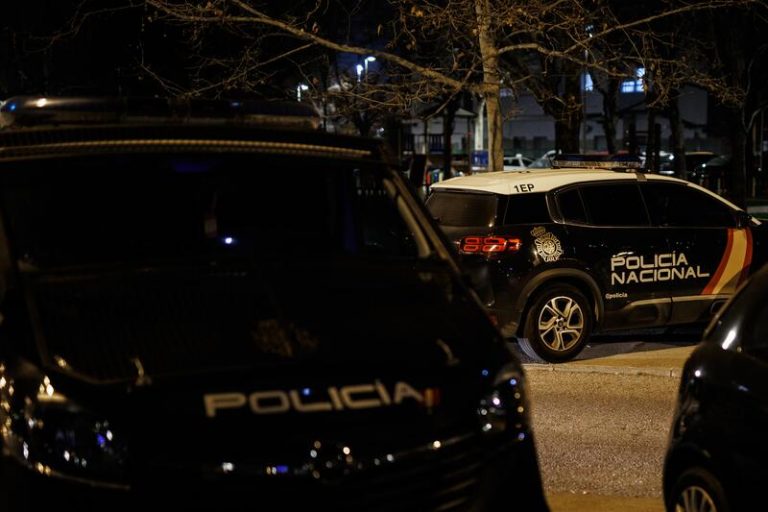 La Policía detiene a un joven de 15 años tras la muerte de sus padres y su hermana en Elche (Alicante)