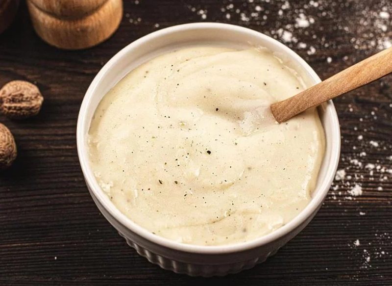 CÓMO HACER UNA SALSA BECHAMEL SUAVE Y SIN GRUMOS