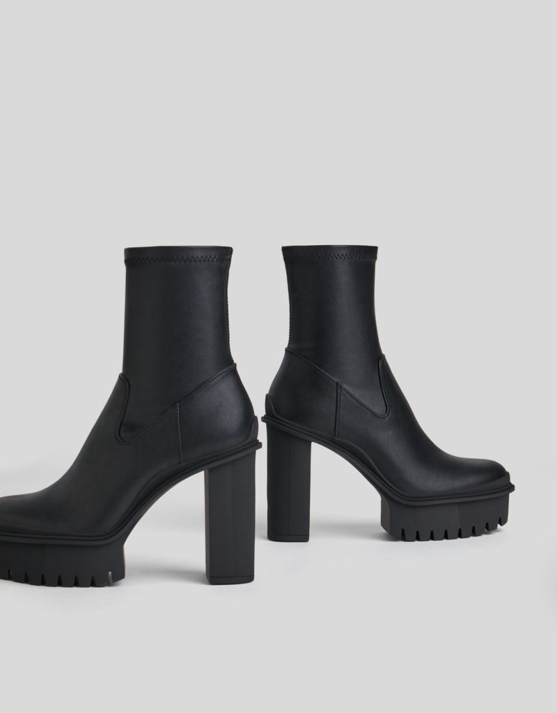 Bershka rebaja a 25 euros los botines que más rápido se agotan