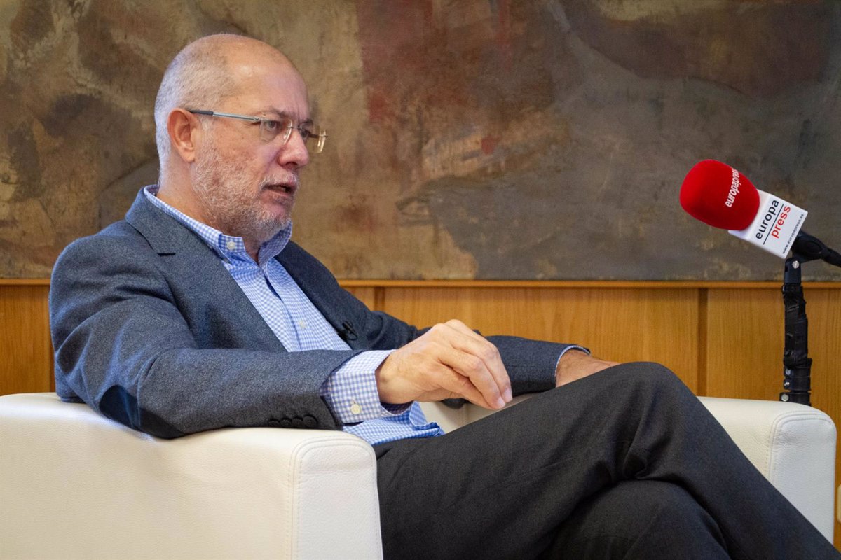 Francisco Igea no deja el acta en las Cortes de Castilla y León