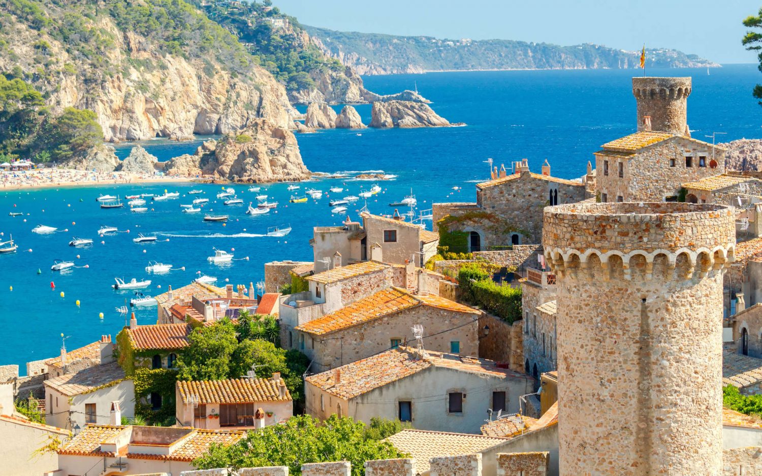 La Costa Brava continúa con algunas duchas abiertas