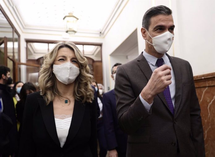 Yolanda Díaz y Pedro Sánchez