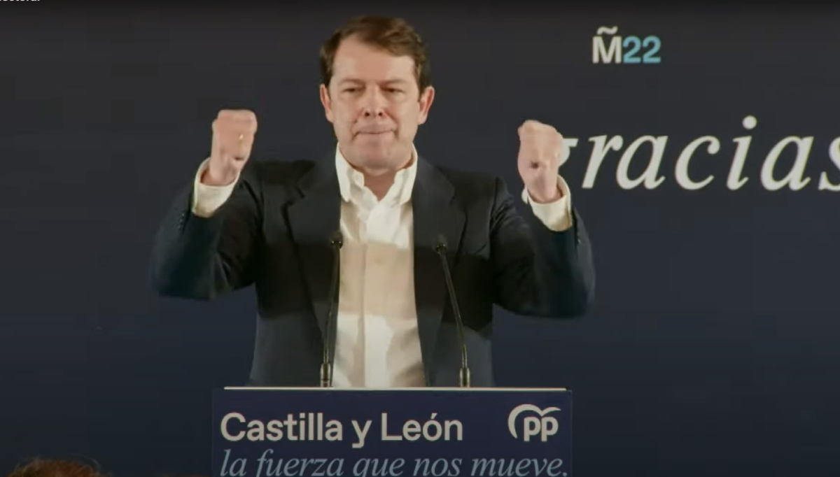 Alfonso Fernández Mañueco celebra la victoria del PP en Castilla y León