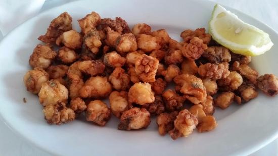 pulpo dorado crujiente