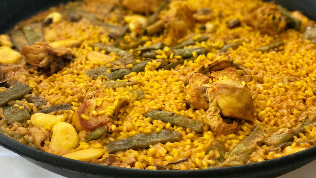 ¿Qué hacer si el caldo de nuestra paella se ha consumido?