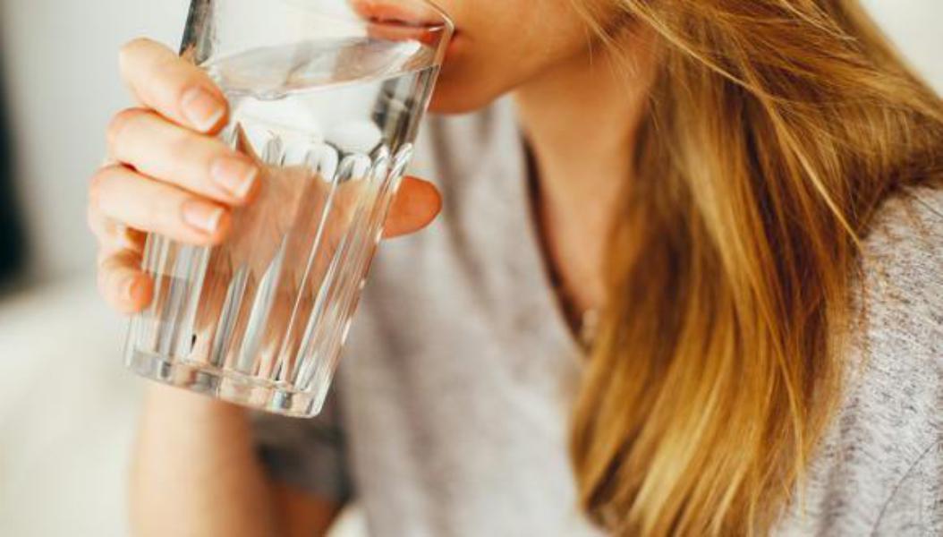 Hidratación: agua o infusiones