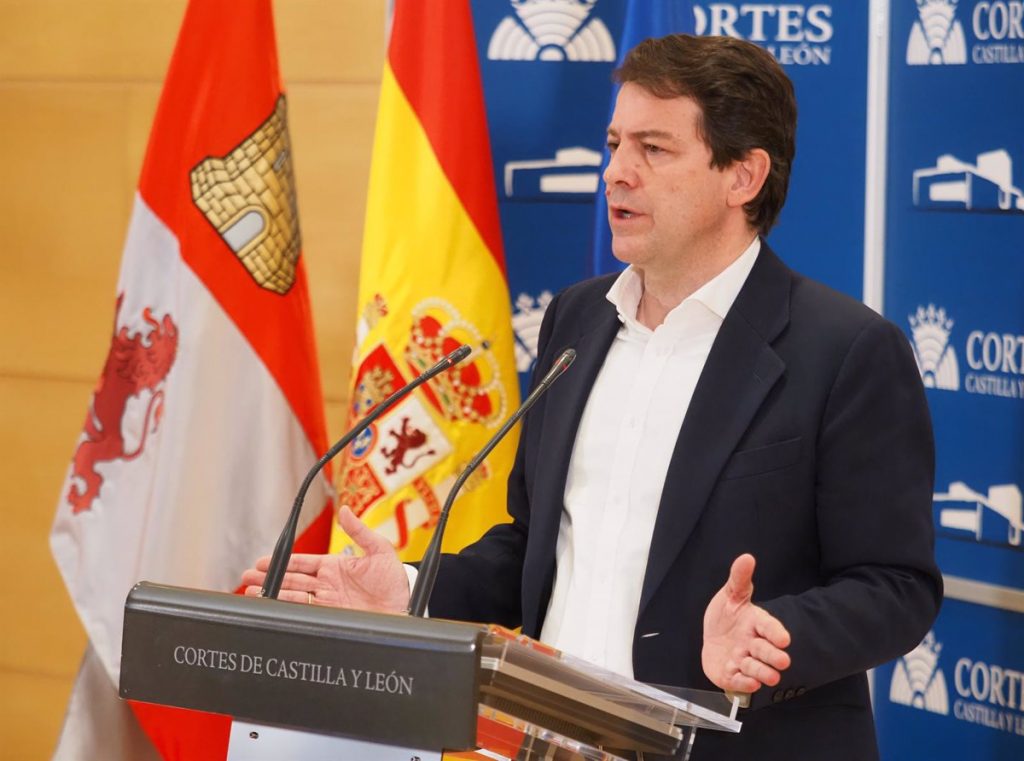 Fernández Mañueco gana menos que su vicepresidente y la mayoría de sus consejeros