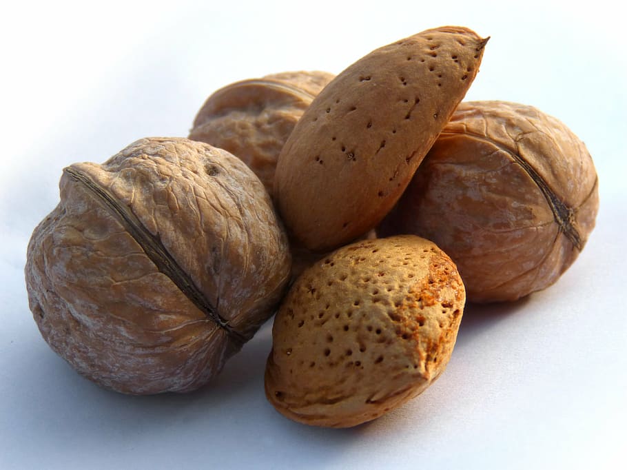 almendras efectos secundarios