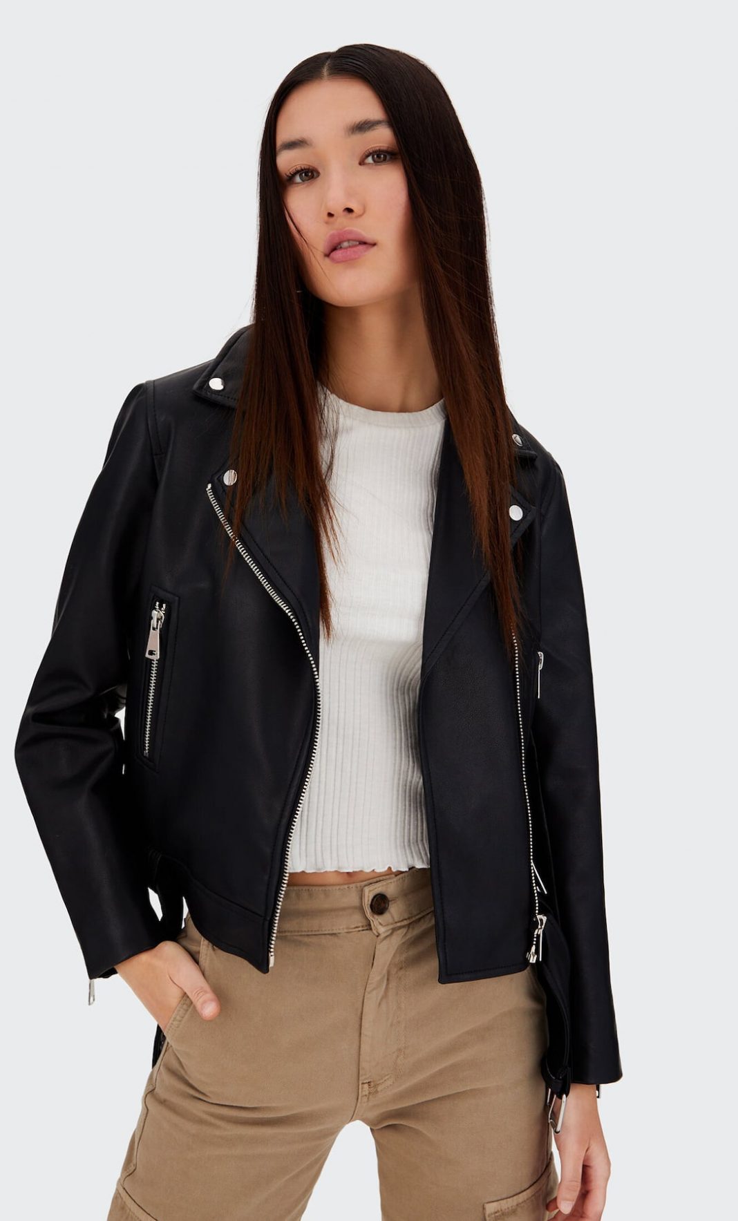 cazadora biker efecto piel stradivarius