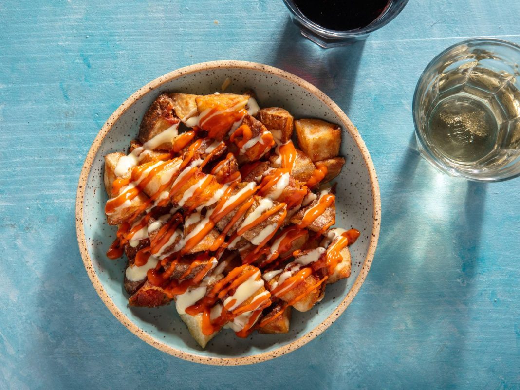 En las sierras sirven muy buenas patatas bravas