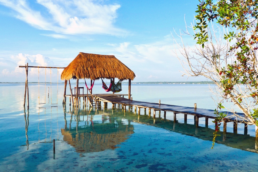 Bacalar es considerado como las "Maldivas de México"