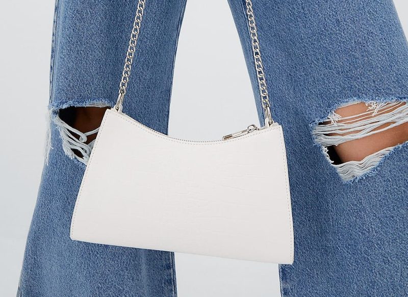BANDOLERA EFECTO COCO DE STRADIVARIUS