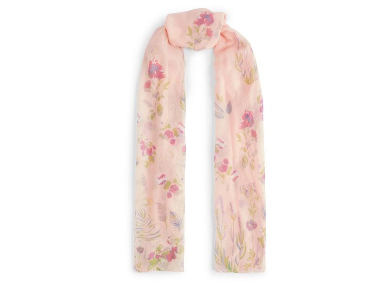 BUFANDA CON ESTAMPADO FLORAL, UN REGALO IDEAL PARA EL DÍA DE LA MADRE