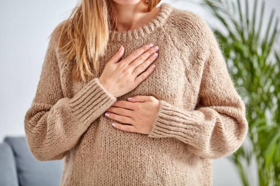 Ataque al corazón: dolor abdominal
