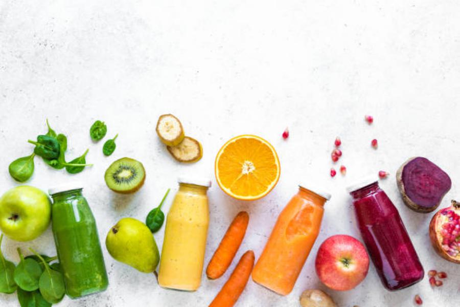 El jugo detox que daña el hígado