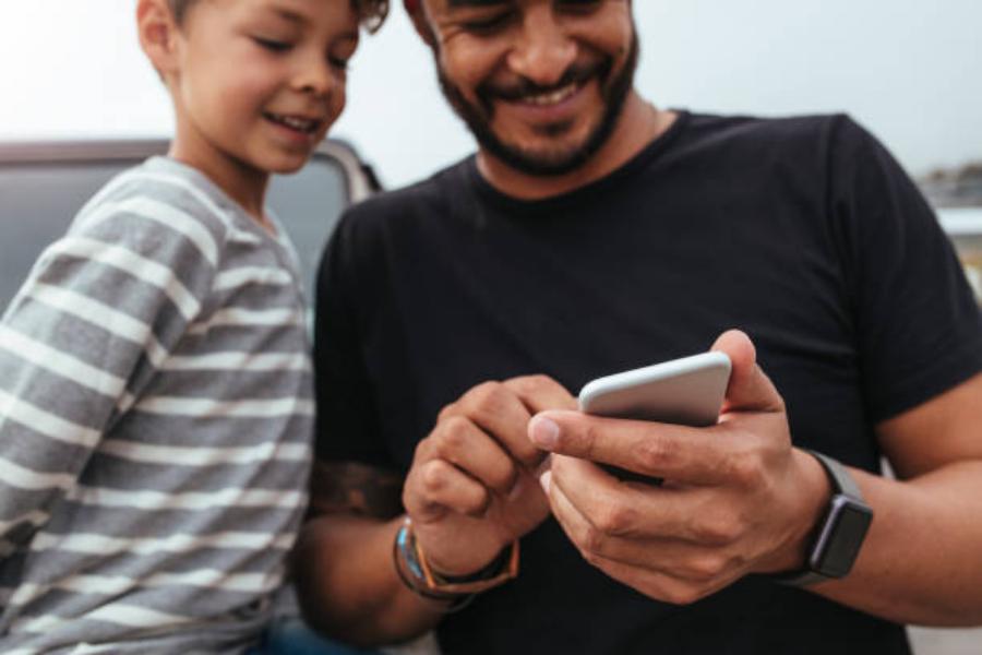 Vincular la cuenta del móvil de tu hijo o hija