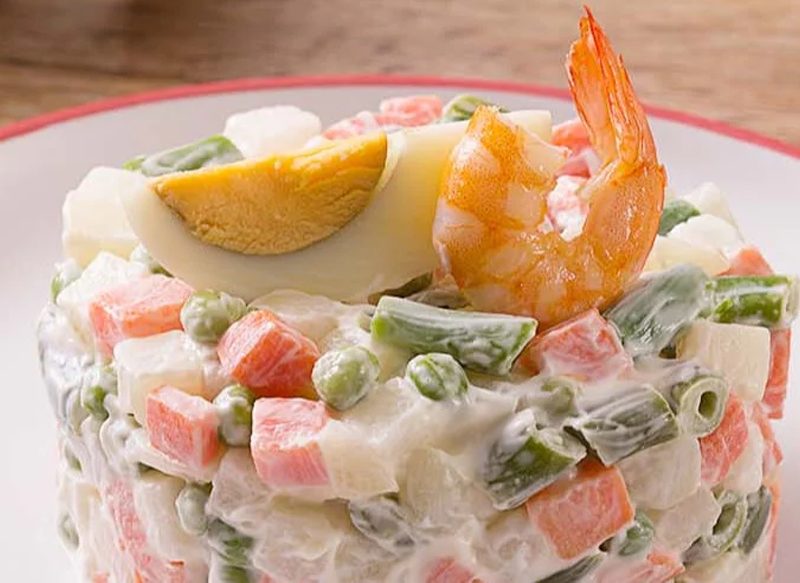 COCCIÓN DE PATATAS Y HUEVOS PARA LA ENSALADILLA DE GAMBAS