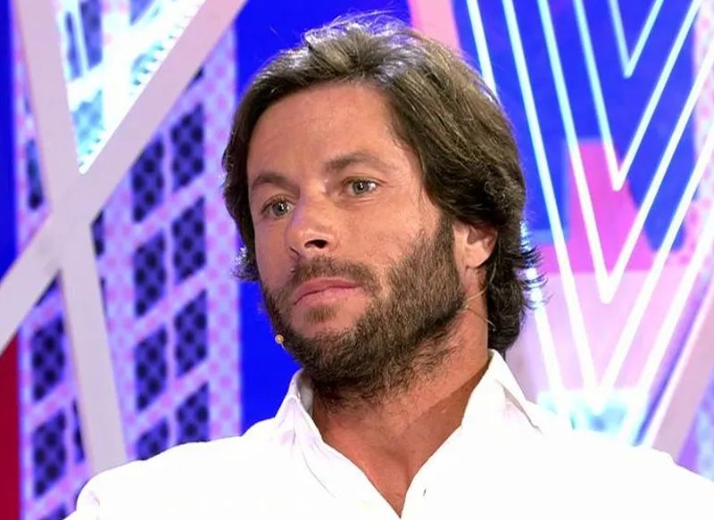 CANALES RIVERA Y SU RELACIÓN CON JORGE JAVIER VÁZQUEZ