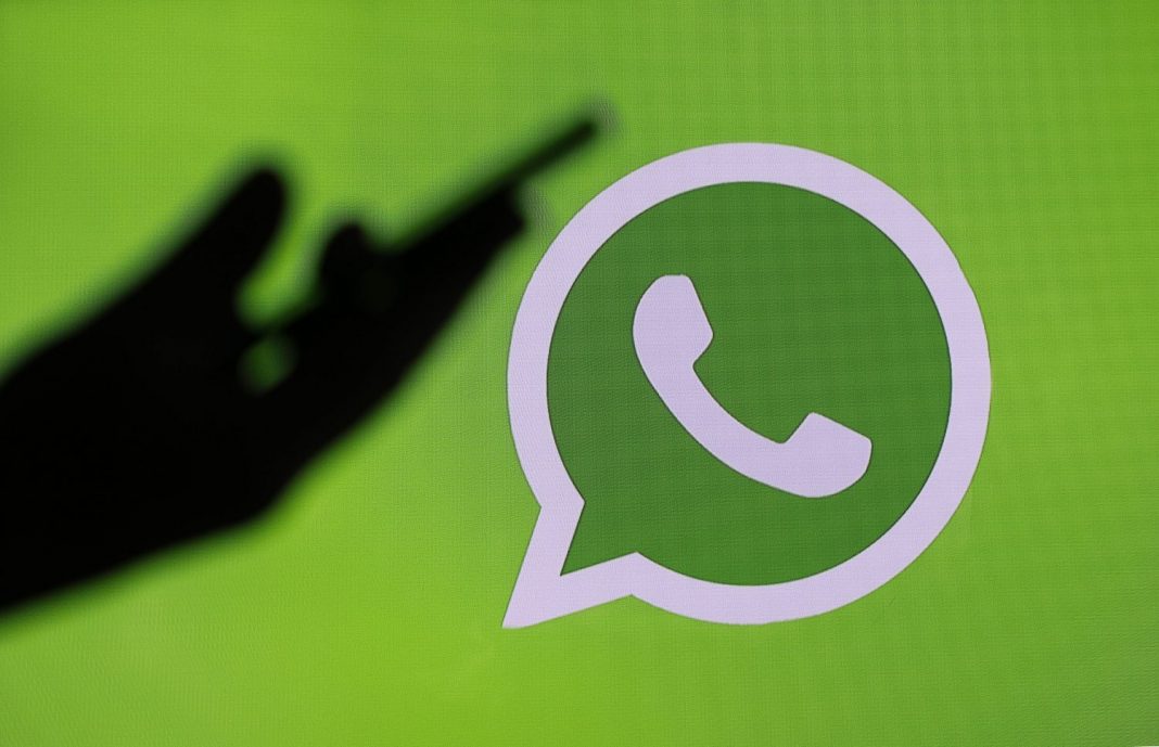 ¿Cómo cambiar el color de la fuente en WhatsApp?