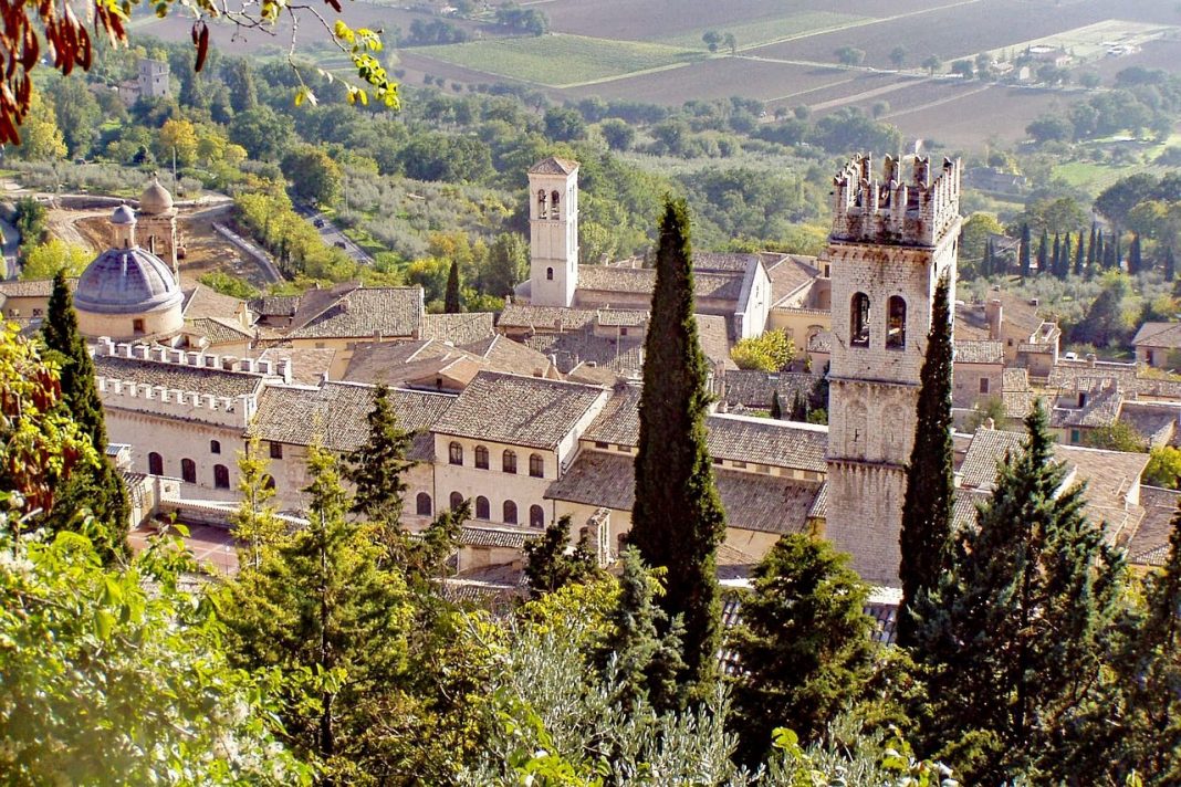 Roses, uno de los pueblos más lindos de Cataluña