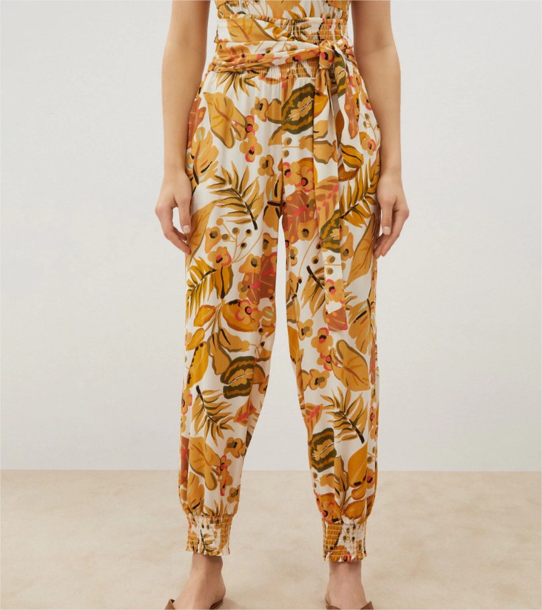 pantalon floral mostaza formula joven