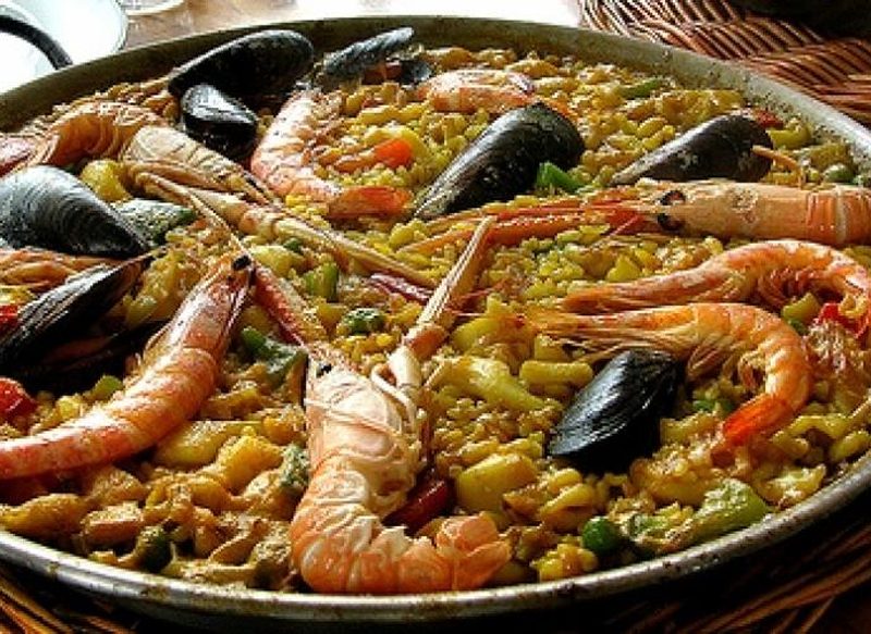LA PAELLA TAMBIÉN SE PIDE MENOS QUE EL BOCATA DE CALAMARES