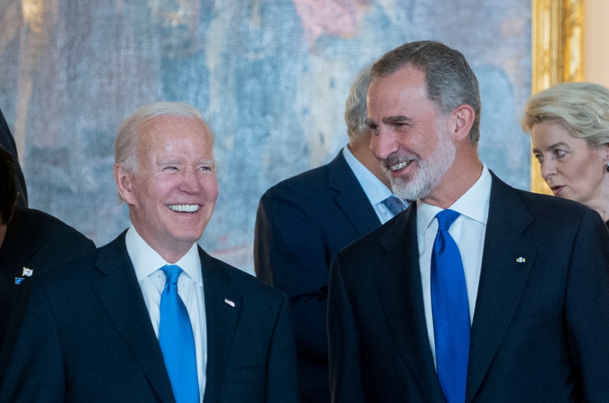 El presidente norteamericano, Joe Biden, se ha mostrado muy cercano al Rey Felipe, lo que tiene incómodo al presidente Pedro Sánchez.