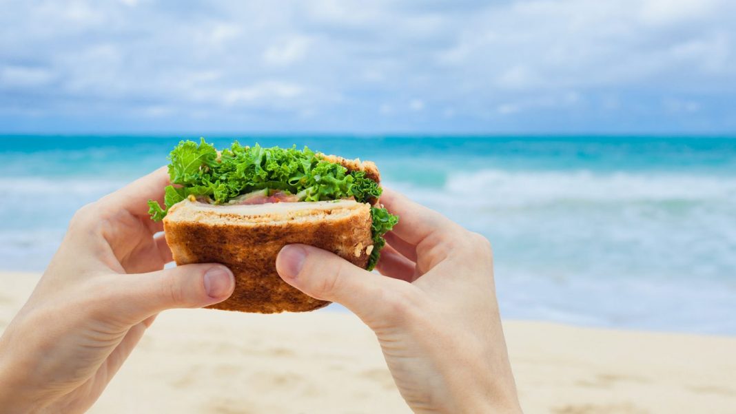 Las ensaladas son el mejor alimento para ir a la playa