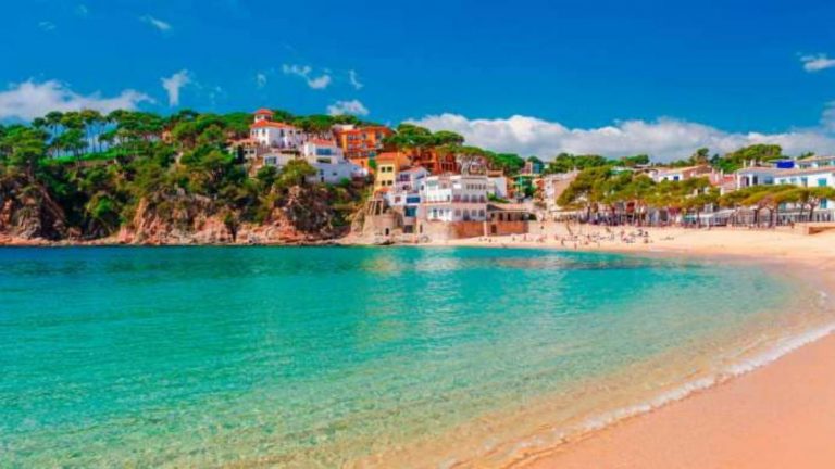 Diez playas de España que no tienen nada que envidiar al Caribe