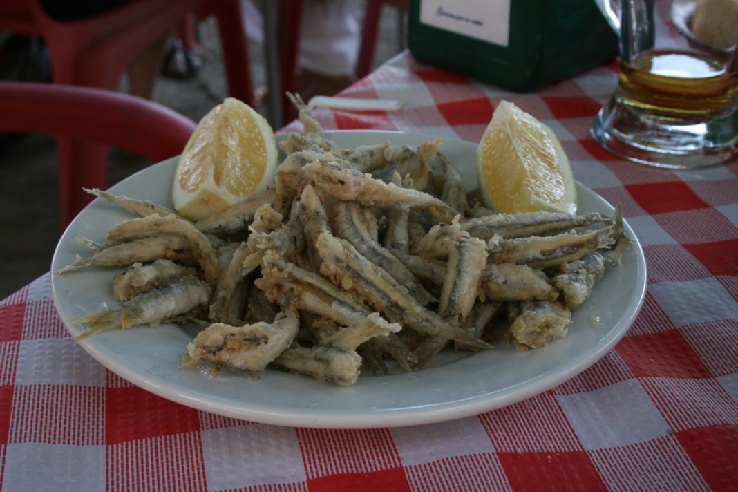 servir boquerones fritos