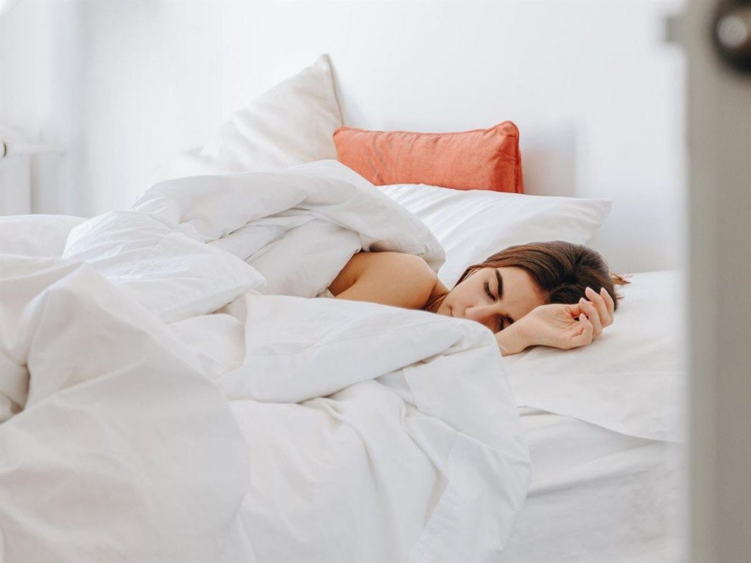 Dormir con el aire acondicionado: ¿Si o no?