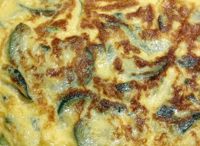 TORTILLA DE CALABACÍN AL HORNO, UN PLATO SABROSO Y SALUDABLE