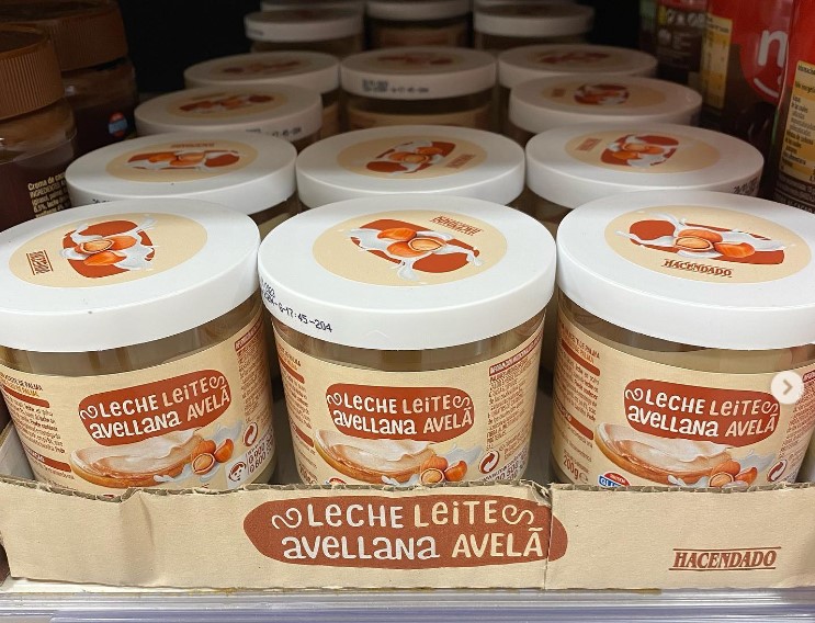 Crema de avellana y leche que simula el sabor de Kínder