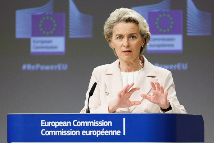 Ursula von der Leyen se prepara para la guerra y deja sin plan a los europeos | Fuente: Agencias