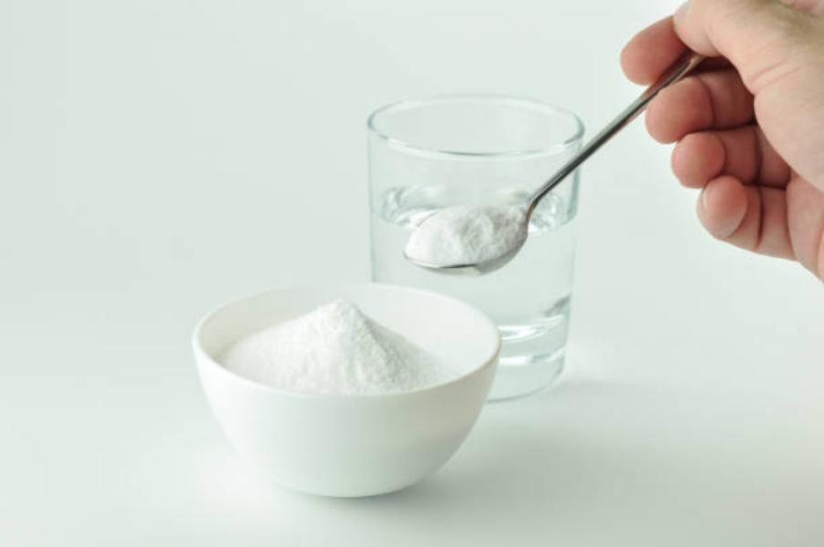 Bicarbonato de sodio y agua