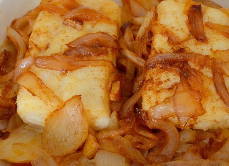 ¿CÓMO ACOMPAÑAR EL BACALAO A LA PORTUGUESA?