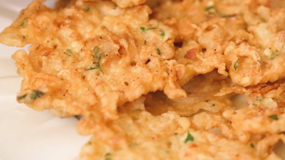 Tortilla de camarones: Un clásico de España