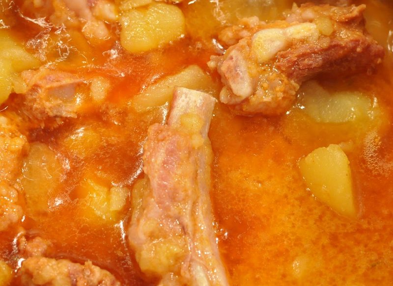 Patatas con costillas: el plato de Dani García que no iguala otro chef