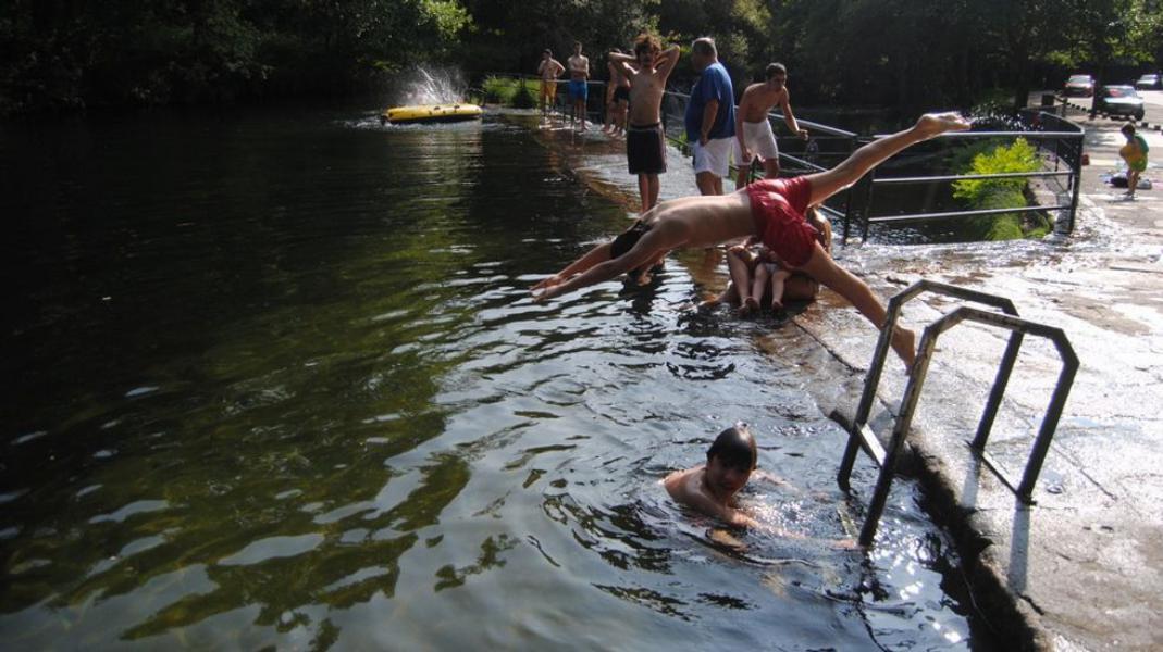 Playa Fluvial de A Calzada (Galicia)